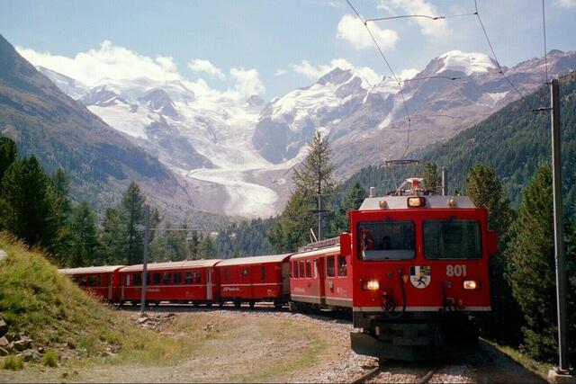 Bernina-Express und Morteratsch-Gletscher