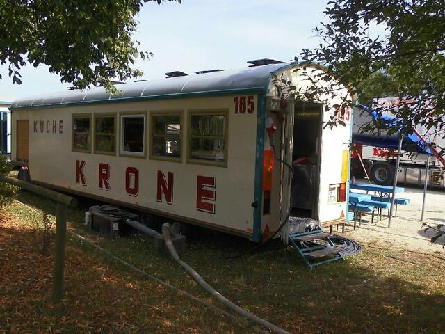 Hinter dem Retro-Style verbirgt sich absolute High-Tech-Großküchentechnik. Denn Essen ist in der Branche sehr wichtig, für Mensch und Tier.