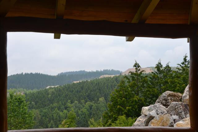 Aussichten vom Info-Pavillon am Indianerpfad im WeltWald Bad Grund (Foto: Katja Woidtke)