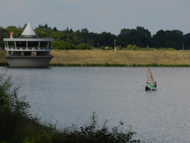 Ein seltenes Bild geworden, Windsurfen!