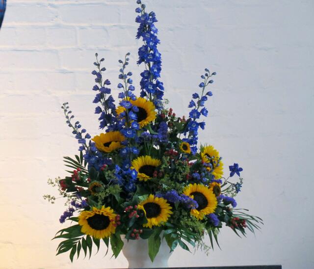 Das Blumengesteck in der Cölber Kirche