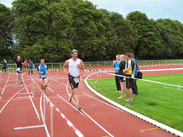 Nur noch 200 Meter bis ins Ziel.
