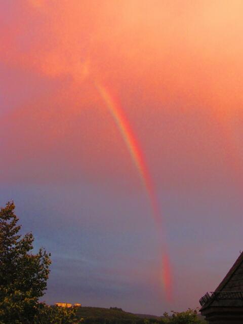 leuchtender Regenbogen