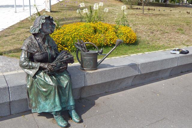 Bertha-Klingberg-Skulptur am Burgsee