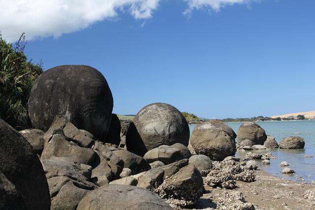 Koutu Boulders, NZ