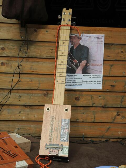 Gitarren aus Zigarrenkisten...