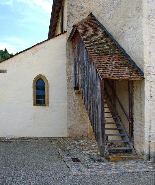 Aufgang zum Turm der alten Kirche in Sulzburg