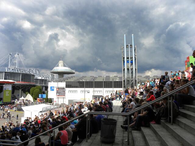 Die Wolken werden immer bedrohlicher und unsere Füße immer müder.... wird langsam Zeit, uns auf den Heimweg zu machen... ;)