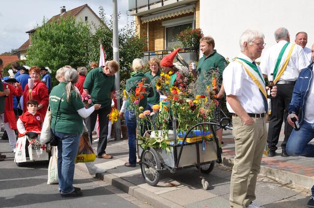Auch die anderen Vereine warten auf ihren Auftritt.