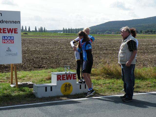3a. Siegerehrung der "U 17 weiblich" - Mädels