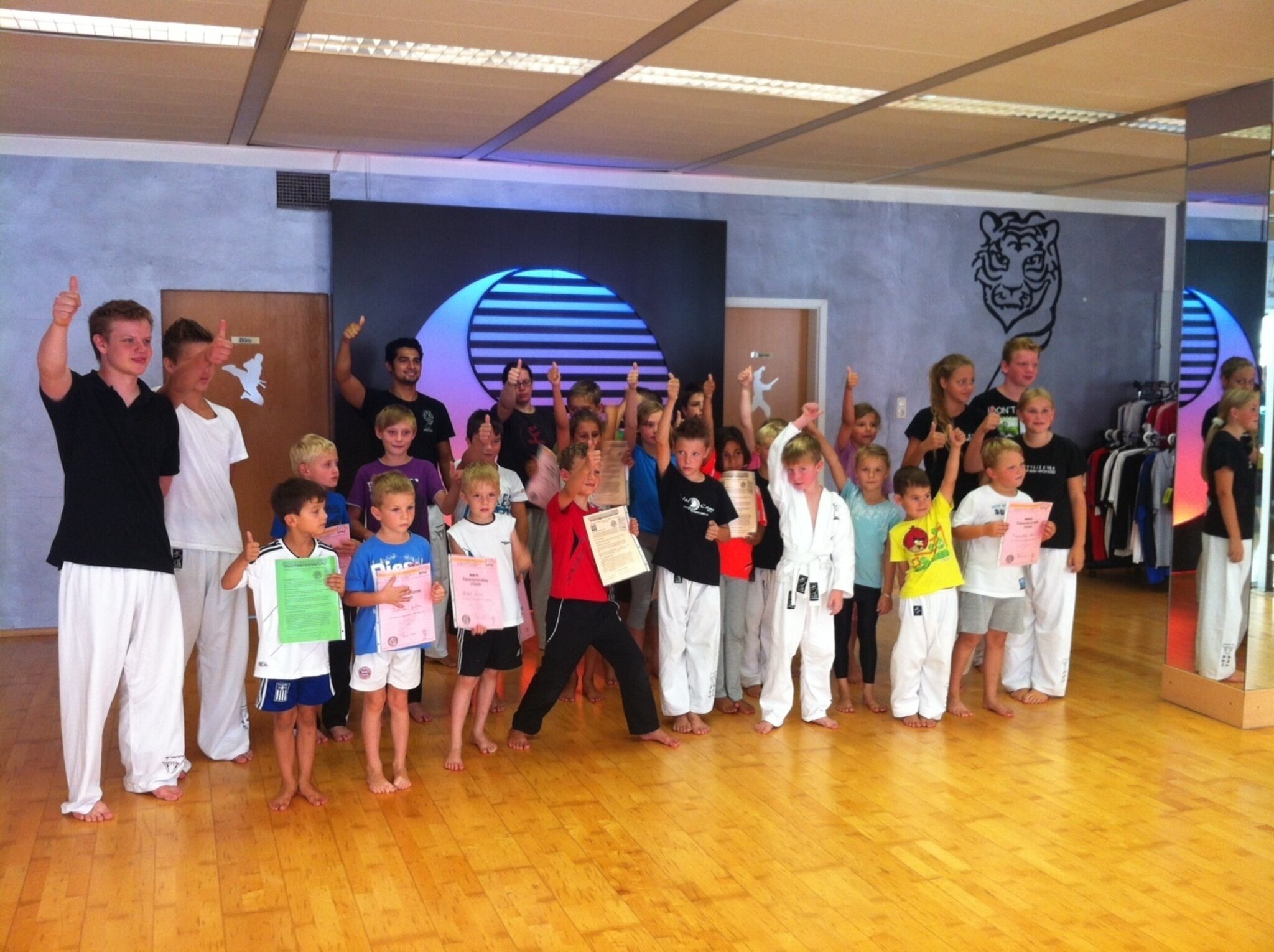 Ferienprogramm TWIN Taekwondo Donau-Ries „Wehr dich und du kommst ...