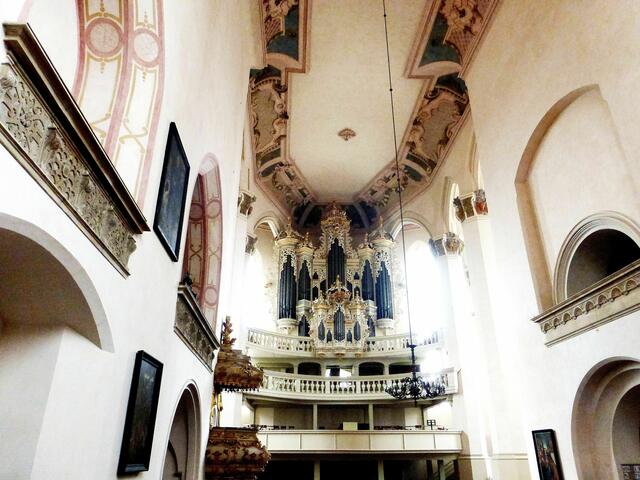 ..... die im Jahre 1746 erbaute Orgel ist ein Juwel barocker Orgelbautradition.
