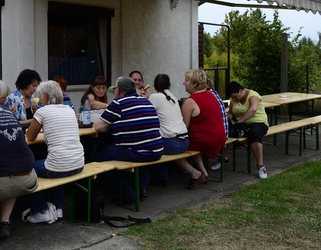 Zuerst gibt es Kaffee und Kuchen - alles ganz entspannt....