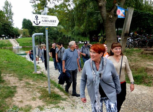 ..... zum Anlegeplatz der Reblaus