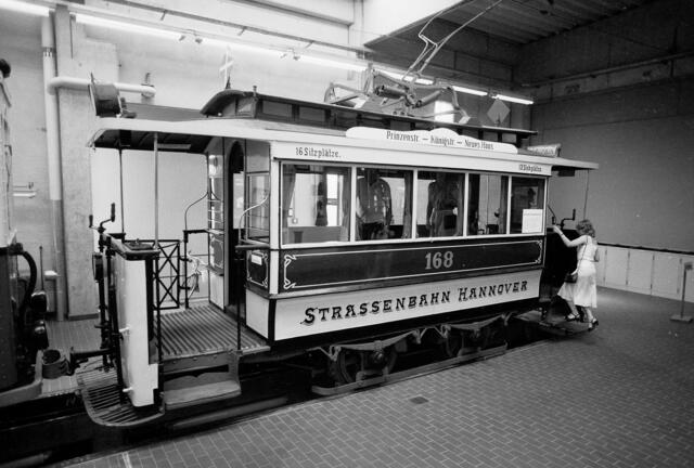 Tag der offenen Tür 1983 auf dem Üstra-Betriebshof in Döhren.
