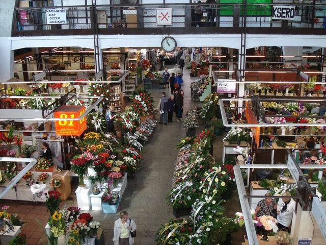 Das Innere der Markthalle