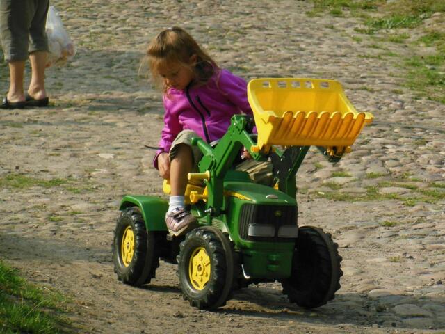 Serafina fährt "zur Arbeit"