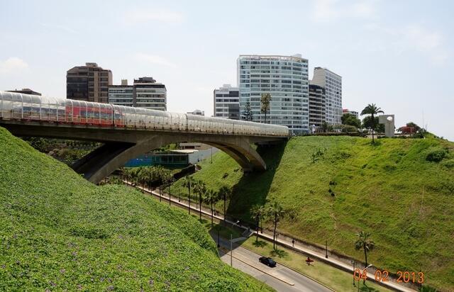S-Bahn Brücke von Miraflores