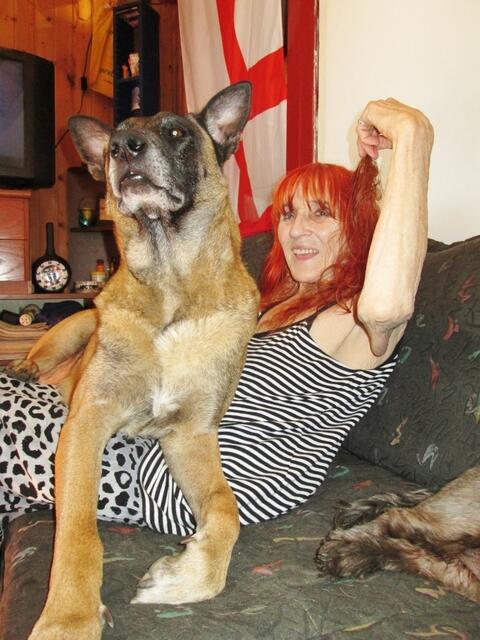 Alice mit Barry-daneben ruht Jaccy