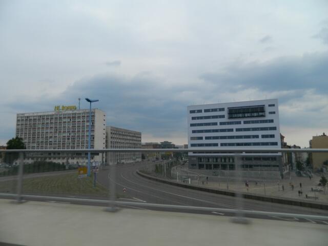 Da wir ja den Stau vermeiden wollte, führte uns unser schlaues Navi durch Halle/Saale.