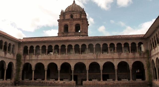 KREUZGANG DER KLOSTERKIRCHE SANTO DOMINGO
