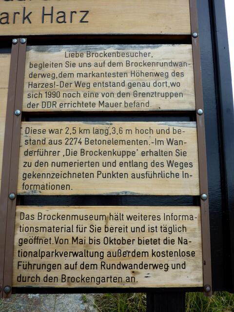 An dieser Stelle bekommt man das Informationsheft für den Rundwanderweg.