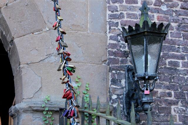 Liebesschlösser am Schloss