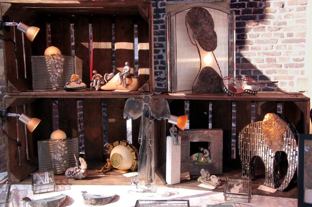 v. Kunsthandwerkermarkt, hier: Glaskunst von Renate Croissier