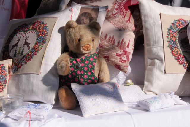 v. Kunsthandwerkermarkt