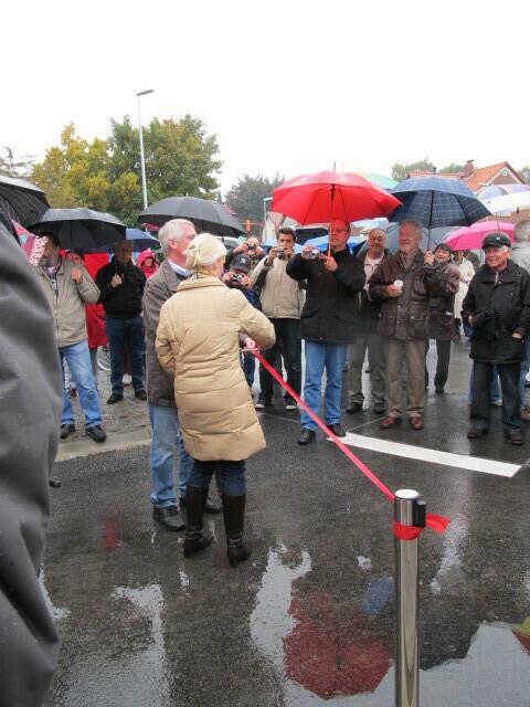 Der Schnitt durch das rote Band...