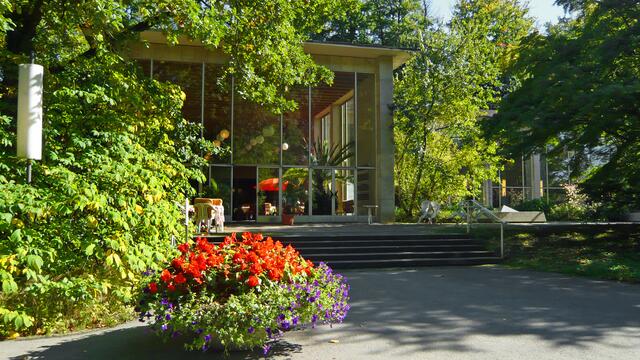 Vor der Wandelhalle