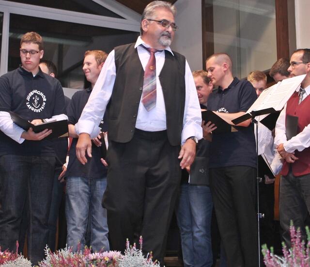 Nach 33 Jahren musikalischer Tätigkeit betrat Ludwig Lauer am Samstag letztmals die Anzefahrer Bühne.