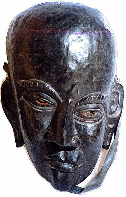 Maske aus dem Terai in Nepal