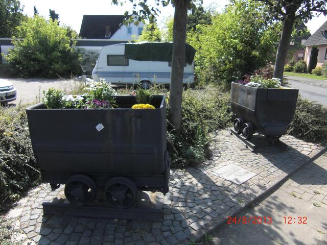 Bepflanzte Förderwagen Noldeweg / Markscheiderweg