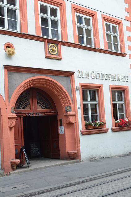 Prachtvoll restaurierte Fassaden
