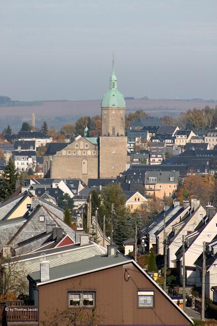 Ein ganz ungewöhnlicher Blick auf St. Annen. Sie scheint jetzt ganz woanders zu stehen. :-)