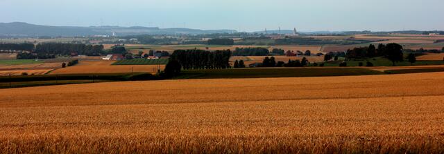 Blick auf Nieder-Ense und Korbach