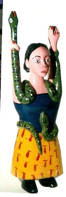 Die Göttin Mammi wata mit Ihren Pythons