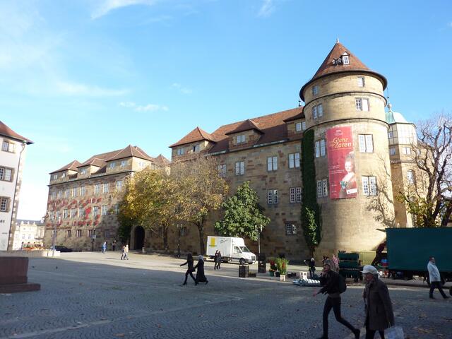 Blick vom Schillerplatz auf das "Alte Schloß" in Stuttgart