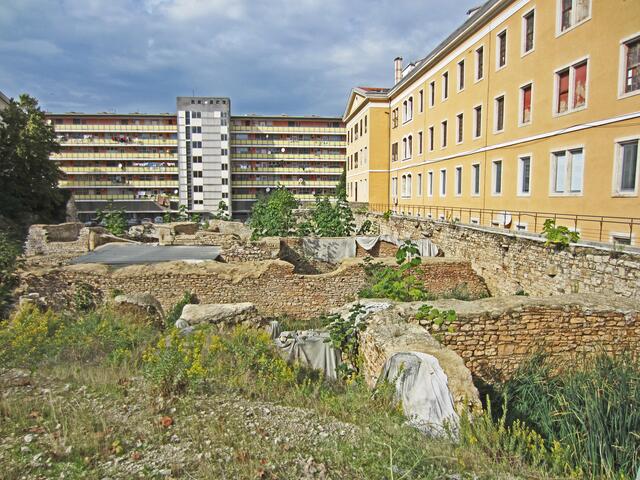 07.- 13.10.2013  Perle Istrien. 
Pula - Stadtrundgang.  
10.10.2013.                                                                             Pula - Kroatien.                                                              Ausgrabungen.
