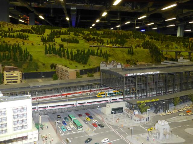 Bahnhof Zoo (Zoologischer Garten)
