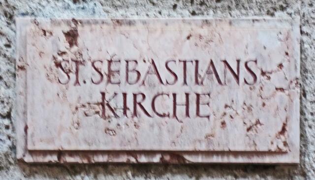 07.- 13.10.2013  Perle Istrien. 
Heimfahrt. 12. - 13.10.2013.                                                               12.10.2013. Salzburg.                                                        Linzer Gasse.                                                   Sebastianskirche (1749–1753).