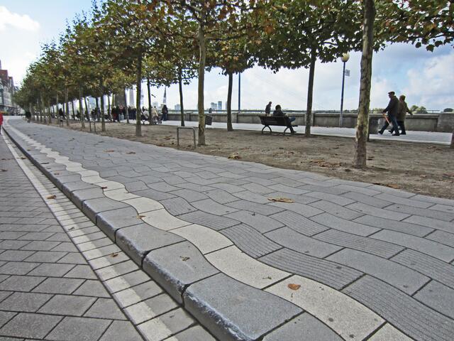 Düsseldorf   24.10.2013