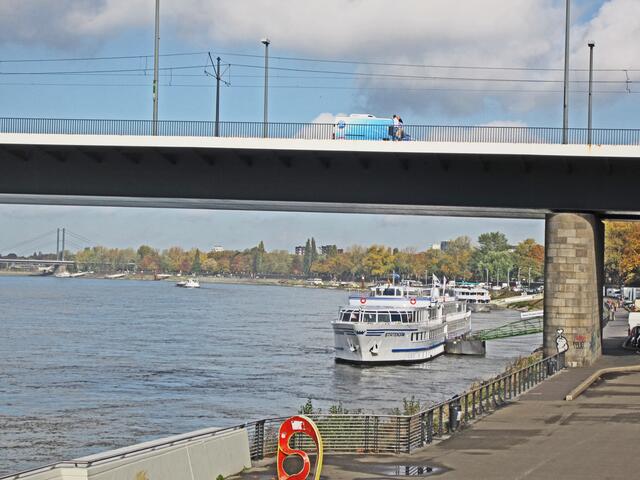 Düsseldorf   24.10.2013