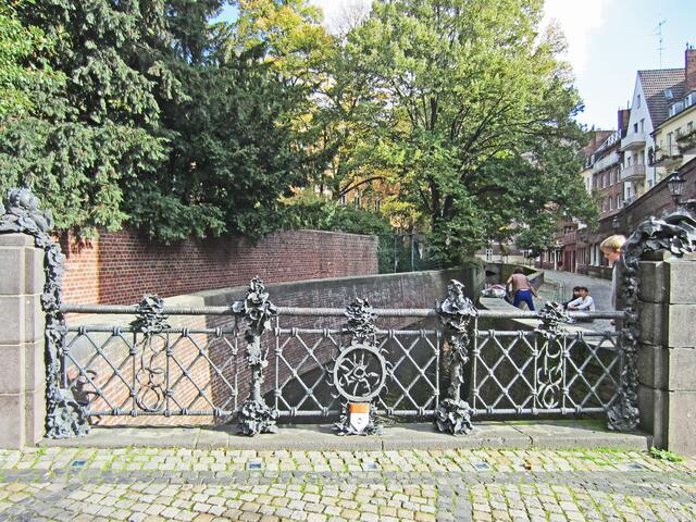 Düsseldorf   24.10.2013