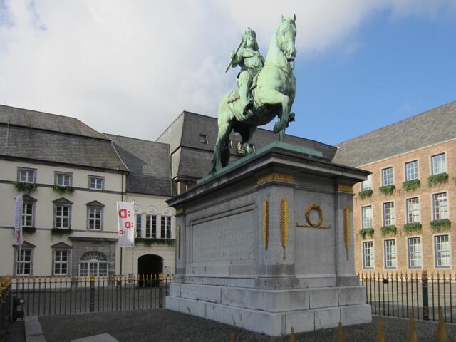 Düsseldorf   24.10.2013
