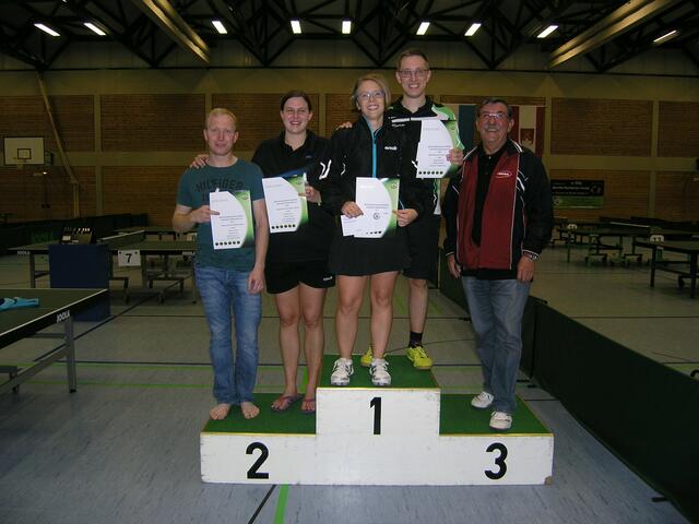 Mixed-B-Klasse: v.l. Andreas Grob & Johanna Lutz, Sandra Springer & Daniel Oswald (PSV)