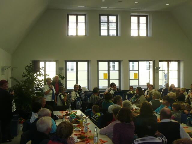 im Saal der VR Bank in Wertingen