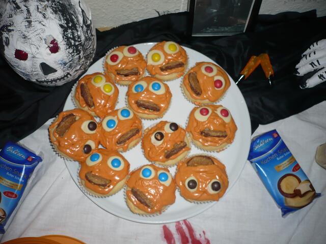 orange Gesichter