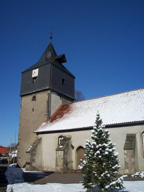 Am Samstag, 28.Dez. um 18 Uhr lädt die St. Nicolai-Kirche in Alferde (Alte Dorfstr. 2, 31832 Springe-Alferde) zu den Heiligen Nächten ein. Die Andacht wird von Prädikantin Cornelia Metz gestaltet.